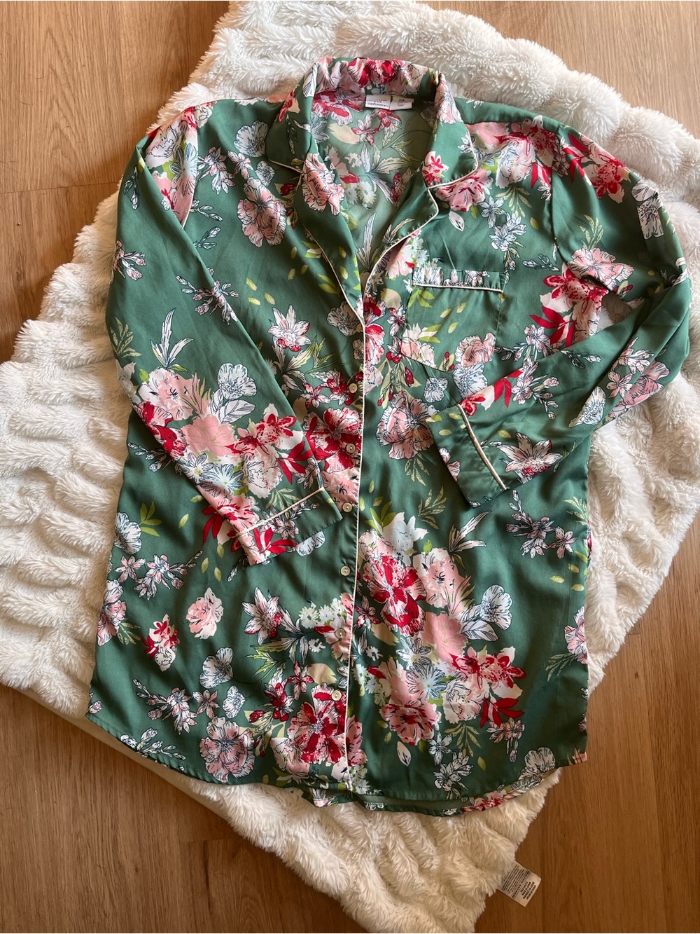 Cupcakes and Cashmere nightgown